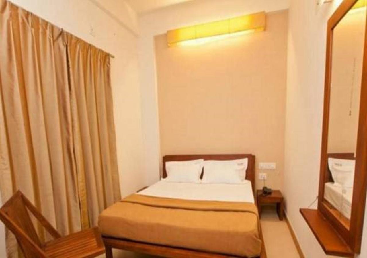 Hotel Holiday Home Bangalore Dış mekan fotoğraf