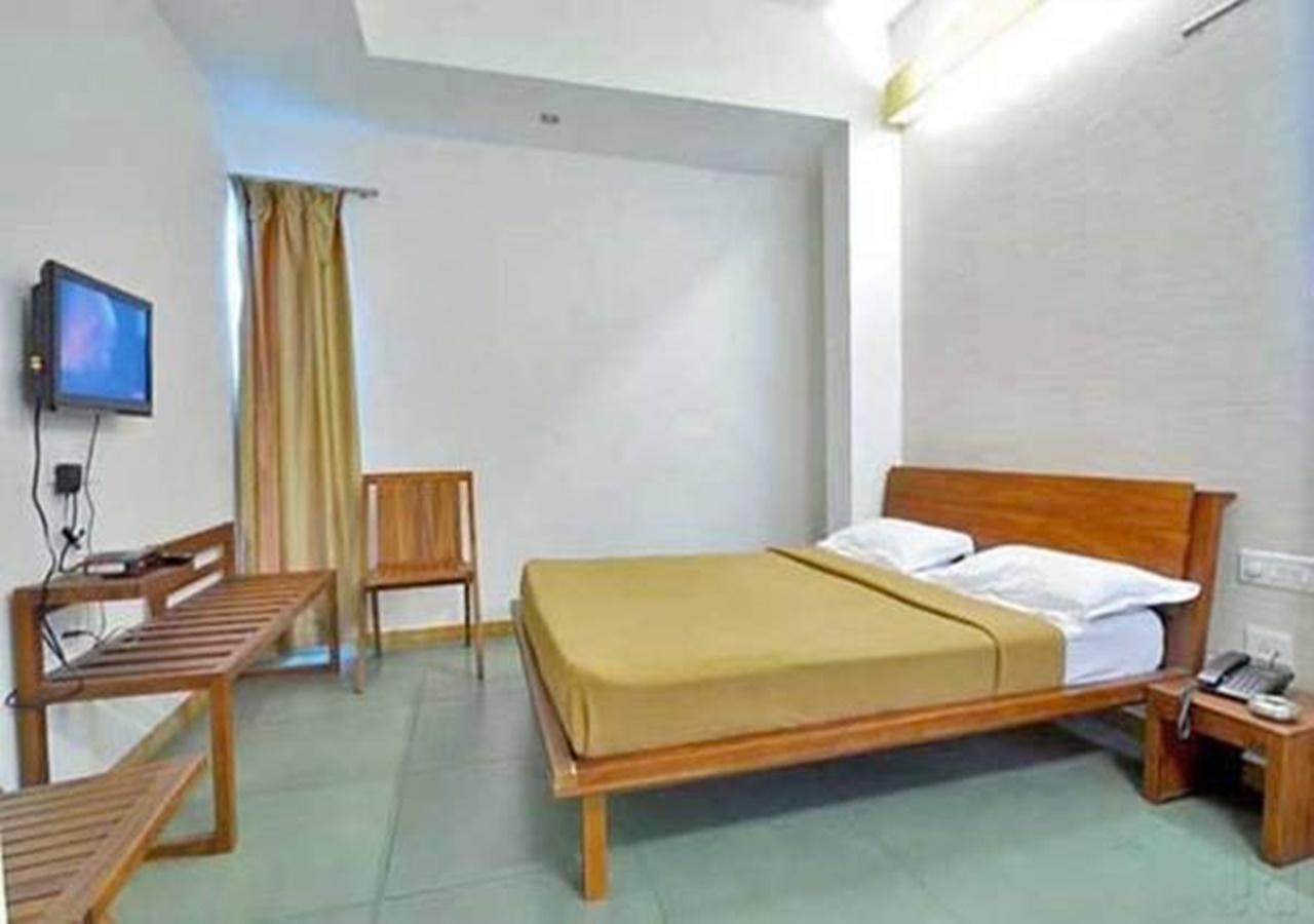 Hotel Holiday Home Bangalore Dış mekan fotoğraf
